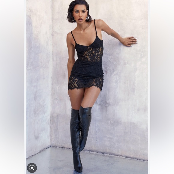 Kourtney kardashian boohoo lace dress - Picture 2 of 3